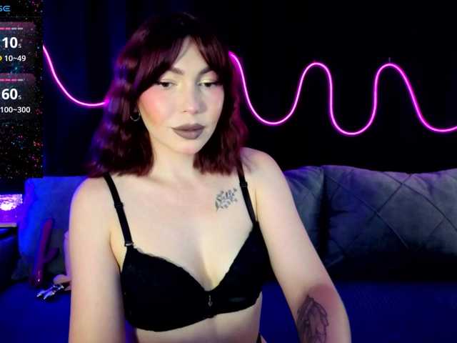 SlyFoxyWeb live cam on BongaCams