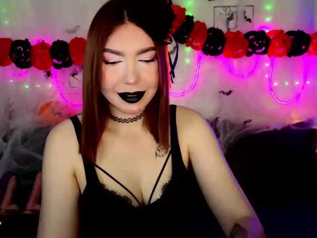 SlyFoxyWeb live cam on BongaCams