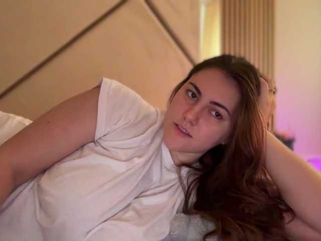 claireheart, en directo ahora en BongaCams