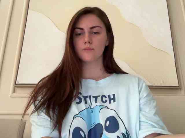 Claireheart's cam show statistics and live stream