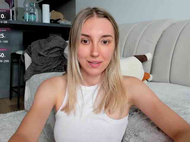 SunnyRina25 webcam
