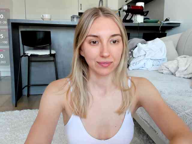 SunnyRina25 webcam