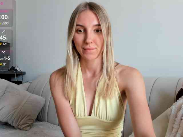 SunnyRina25 Live Webcam on BongaCams
