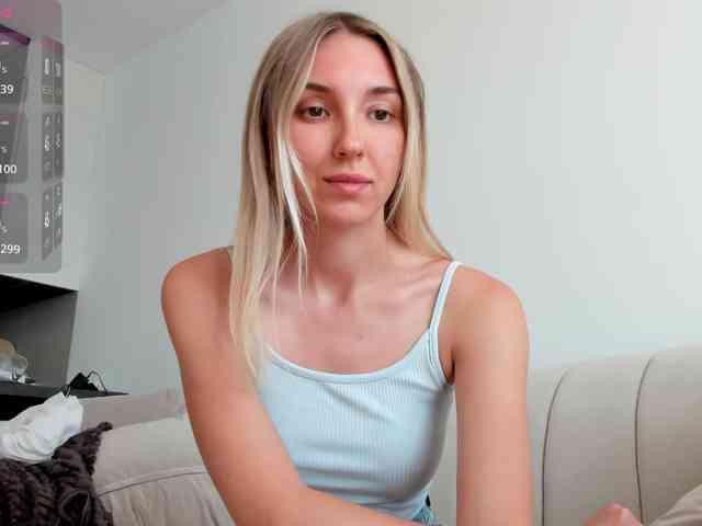 SunnyRina25 webcam
