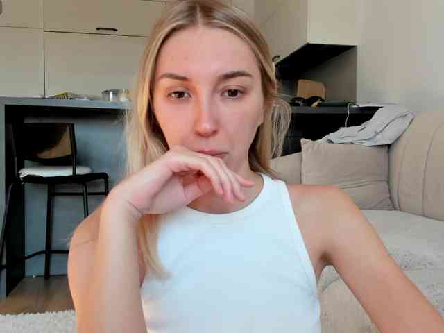 SunnyRina25 webcam