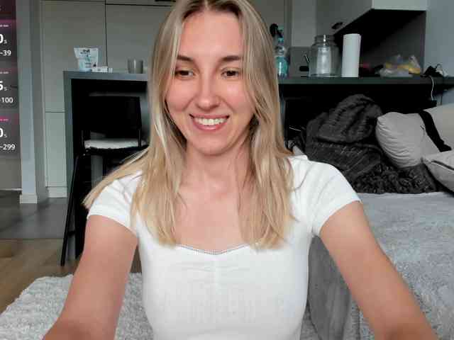 SunnyRina25 webcam