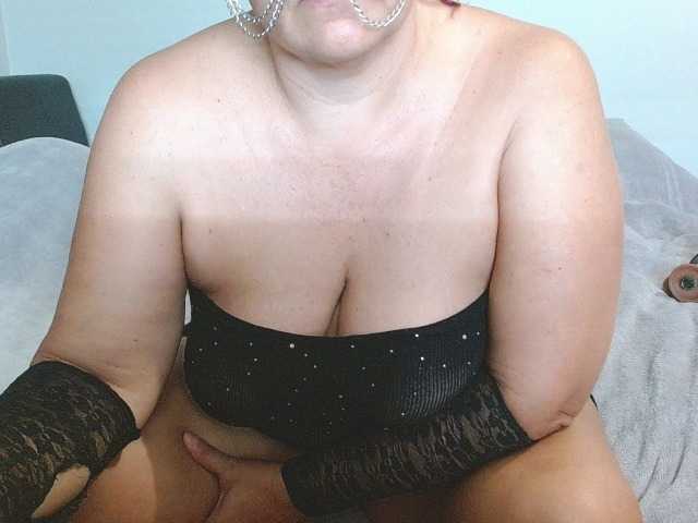 Betty2u live cam on BongaCams