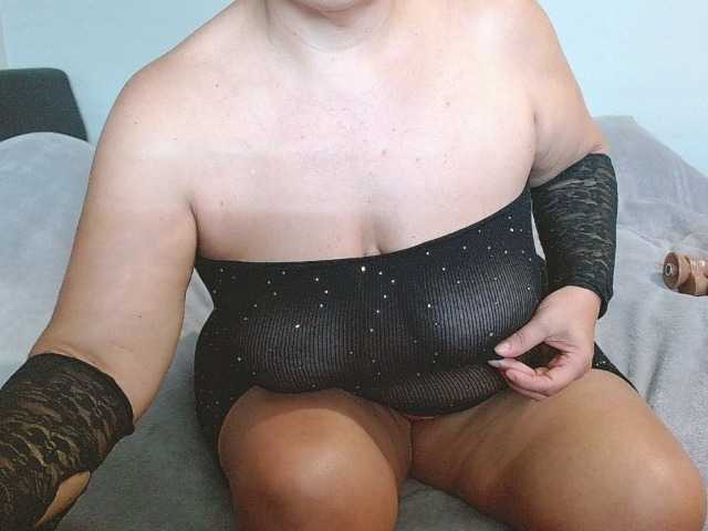 Betty2u live cam on BongaCams