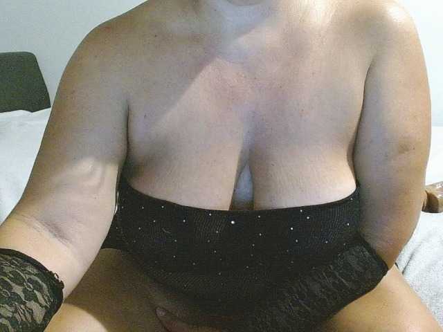 bettyyy live cam on BongaCams