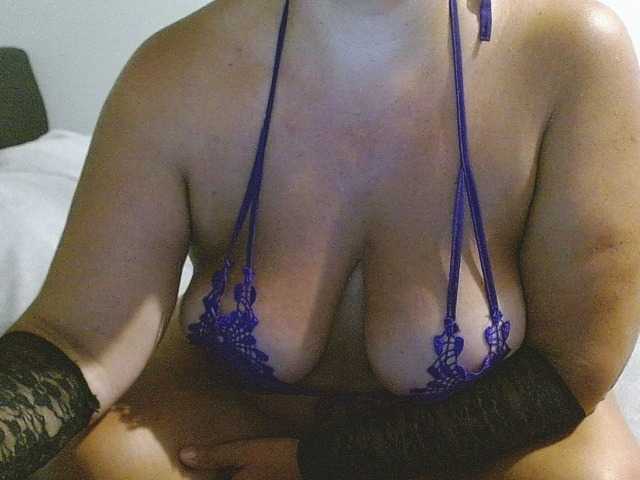 bettyyy live cam on BongaCams