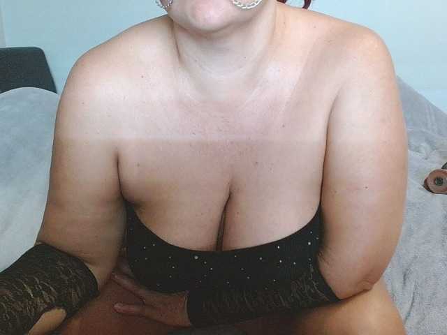 Betty2u live cam on BongaCams