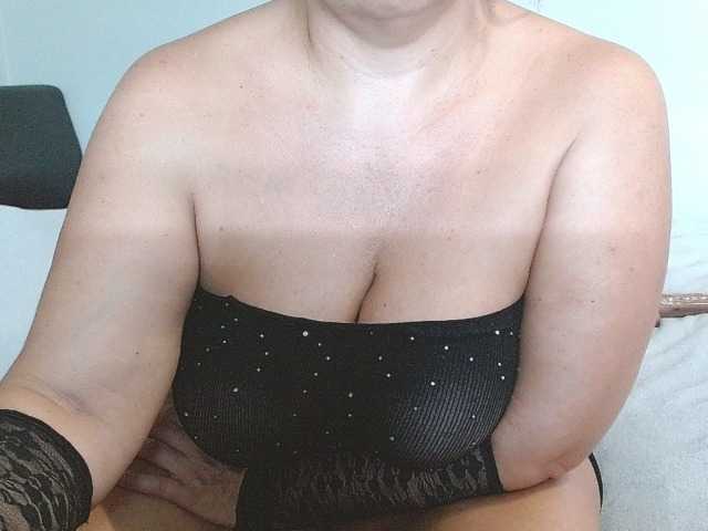 bettyyy live cam on BongaCams