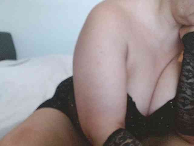Model: Betty2u