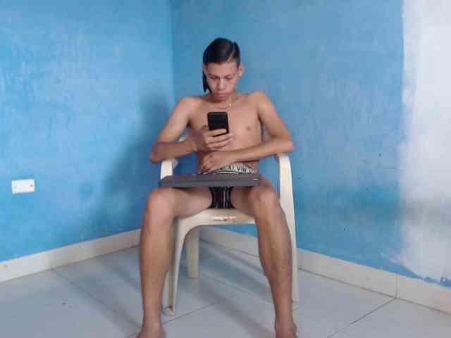 Masterbrave777 Live Webcam on BongaCams
