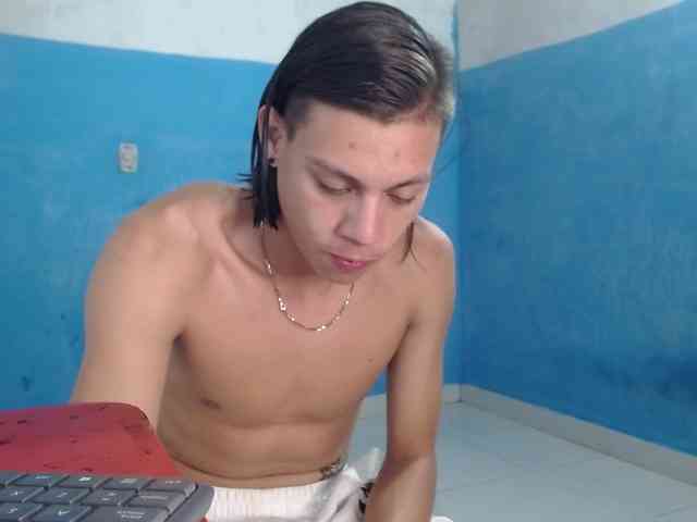 Masterbrave777 Sex Cam Show