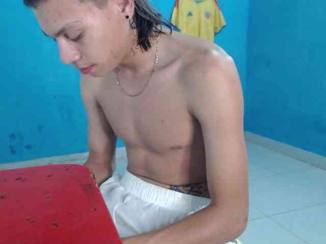 Masterbrave777 Sex Cam Show