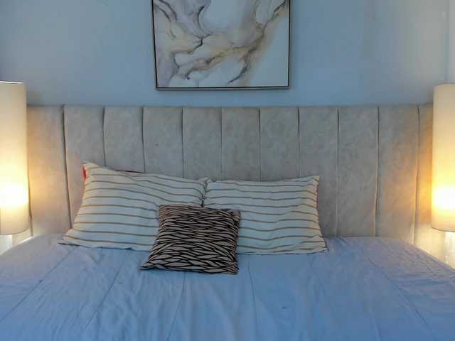 Miaa1 live cam on BongaCams