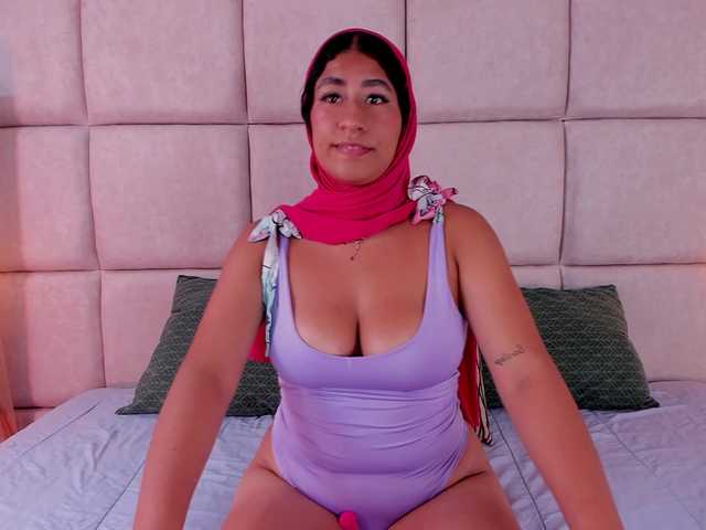 Miaa1 live cam on BongaCams