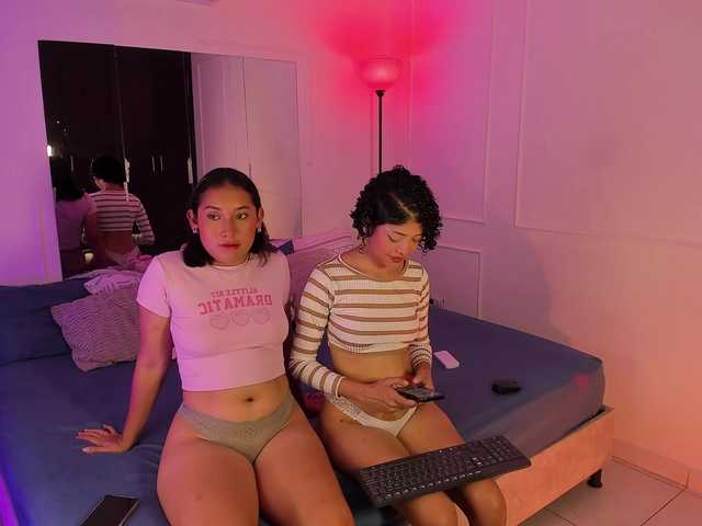 xsweetgirlsx live webcam show