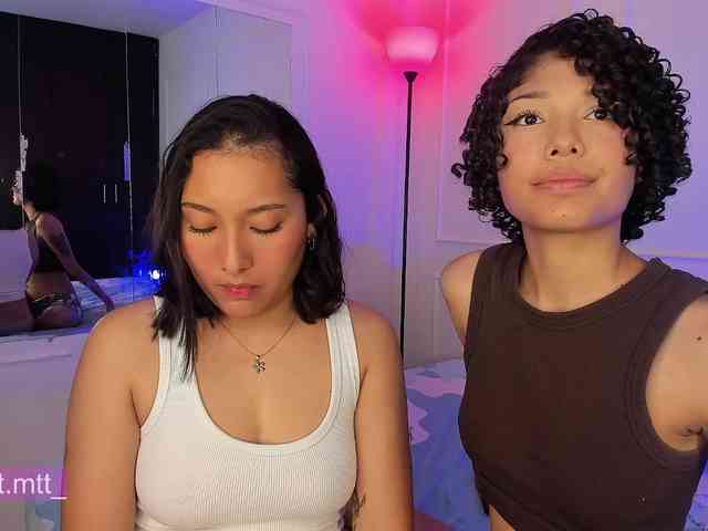 xsweetgirlsx webcam