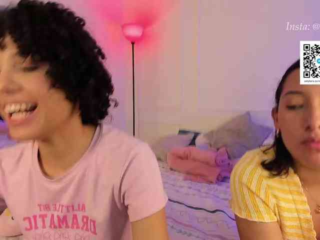 xsweetgirlsx webcam