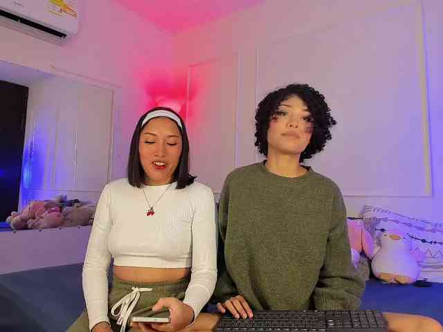 xsweetgirlsx webcam