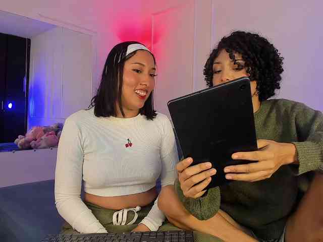 xsweetgirlsx webcam