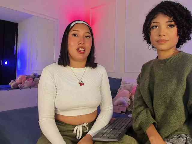 xsweetgirlsx webcam