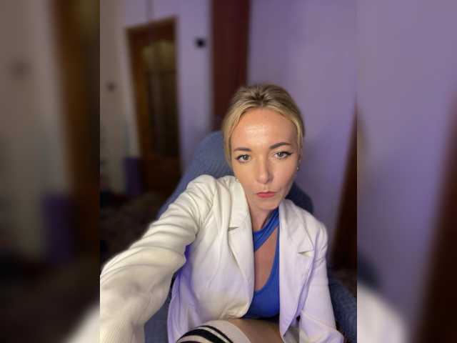 Kristina16-1 live cam on BongaCams