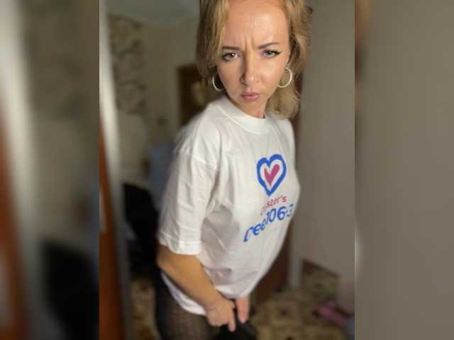 Kristina16-1 live cam on BongaCams