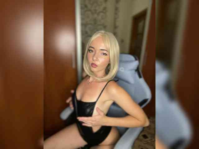 Kristina16-1 Sex Cam Show