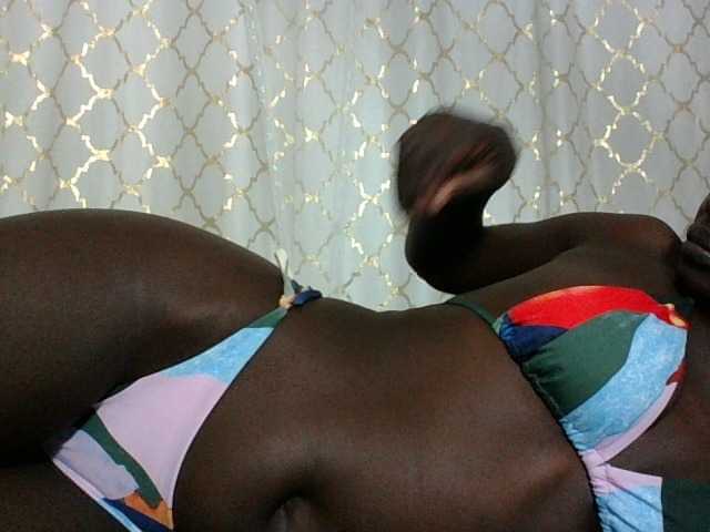Dollybi1 live cam on BongaCams