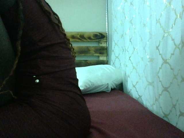 Dollybi1 live cam on BongaCams