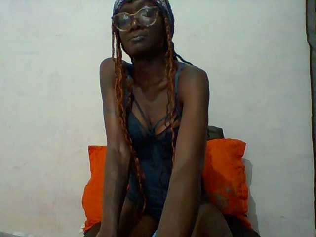 LunaAdut live cam on BongaCams