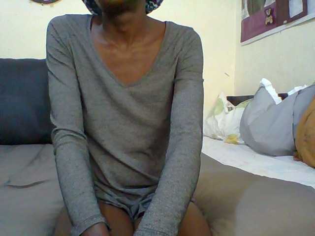 LunaAdut, en directo ahora en BongaCams