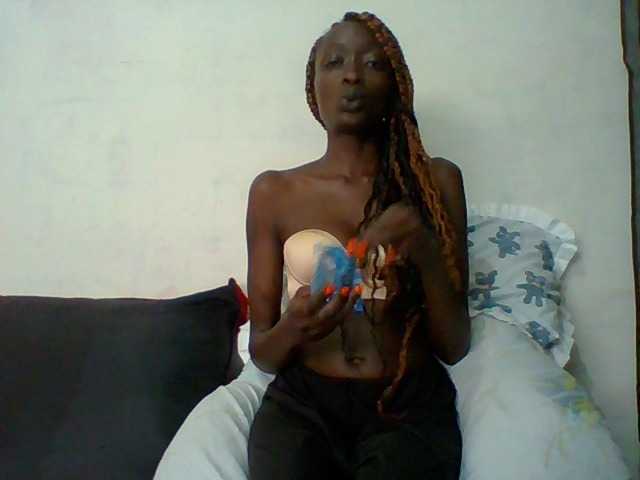 LunaAdut live cam on BongaCams