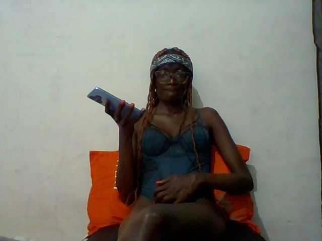 LunaAdut live cam on BongaCams