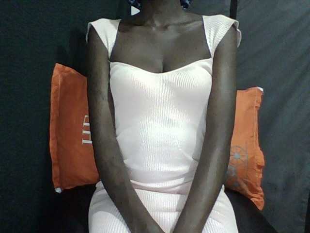 LunaAdut live cam on BongaCams