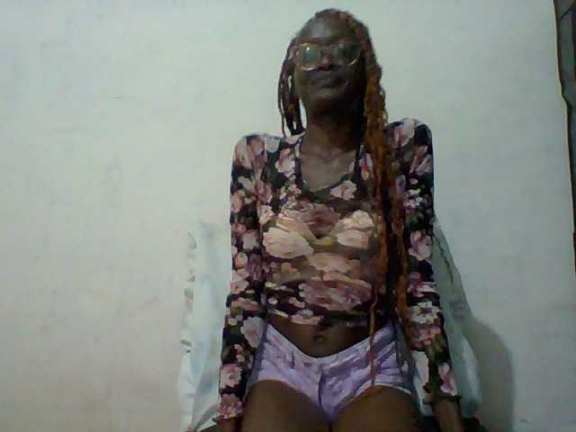 Sky_Sophia webcam