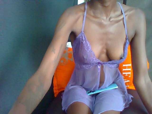 LunaAdut live cam on BongaCams