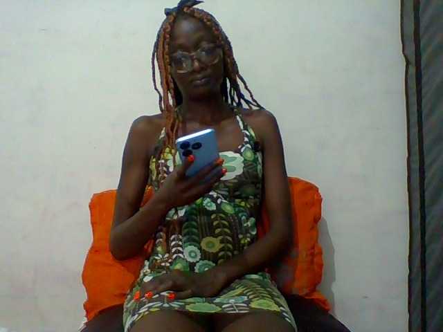 LunaAdut live cam on BongaCams