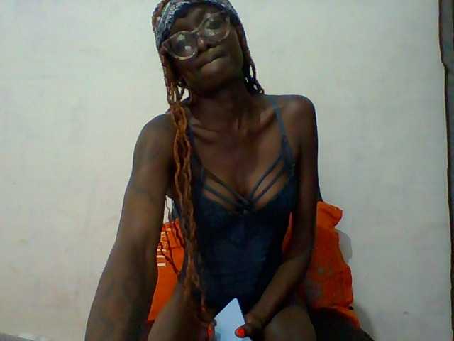 LunaAdut live cam on BongaCams