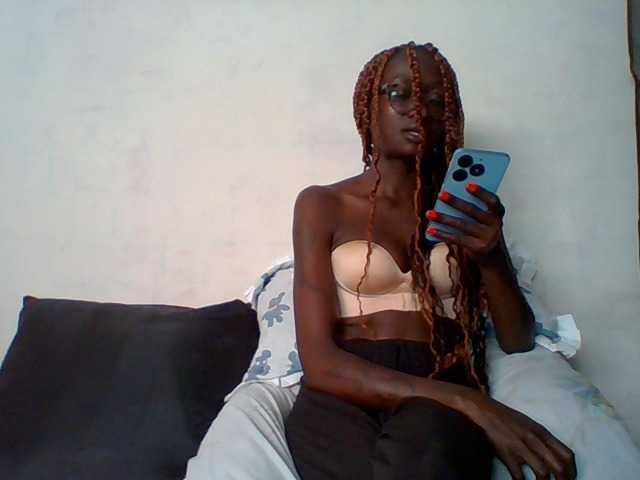 LunaAdut live cam on BongaCams