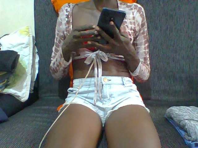 LunaAdut live cam on BongaCams