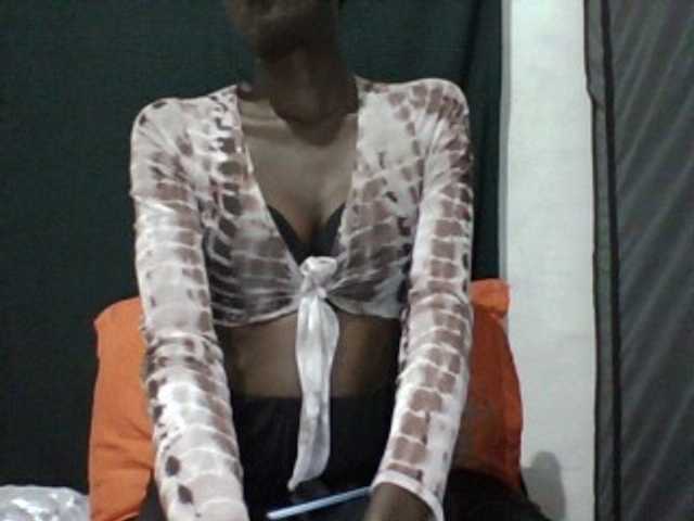 LunaAdut live cam on BongaCams