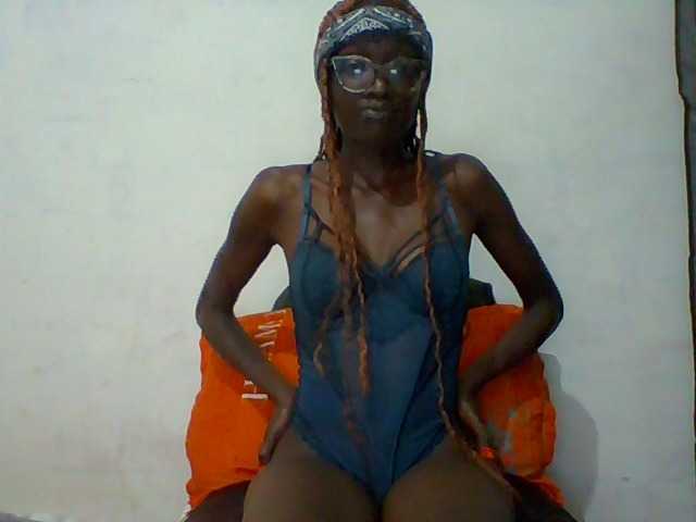 LunaAdut live cam on BongaCams