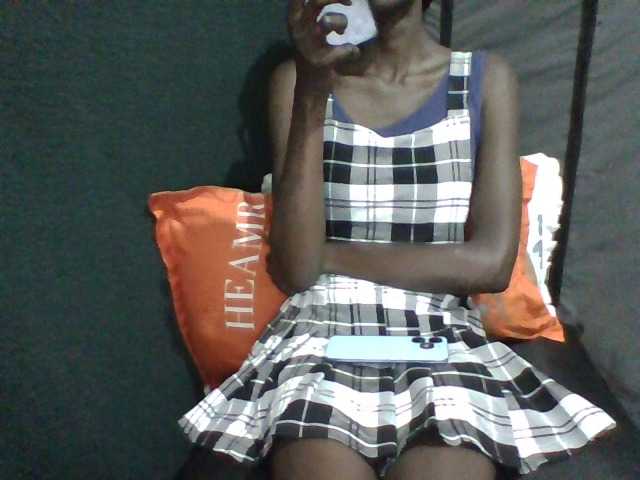 LunaAdut live cam on BongaCams