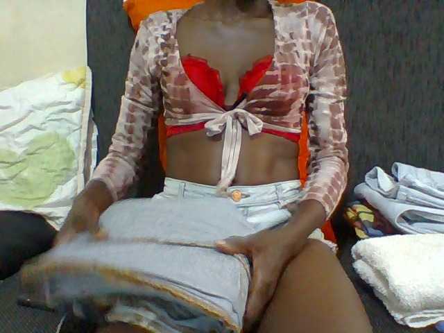 LunaAdut live cam on BongaCams