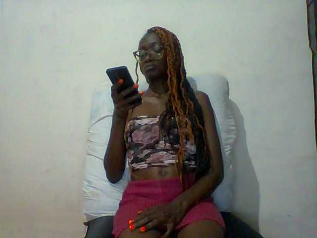 LunaAdut live cam on BongaCams