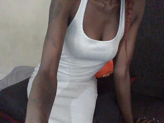 LunaAdut live cam on BongaCams